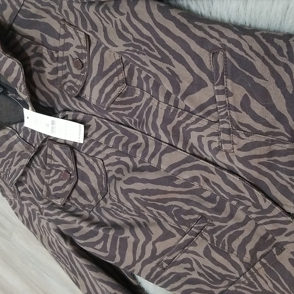 White house black market jacket - Picture 4 of 8